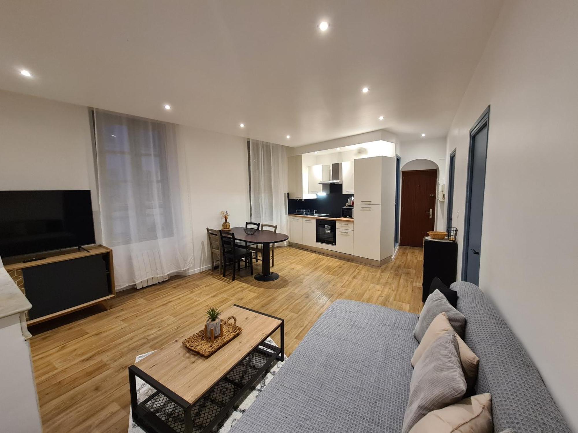 Logement 2 Centre - 2 Bedroom Apartement Center Plage Et Mer Apartament Cannes